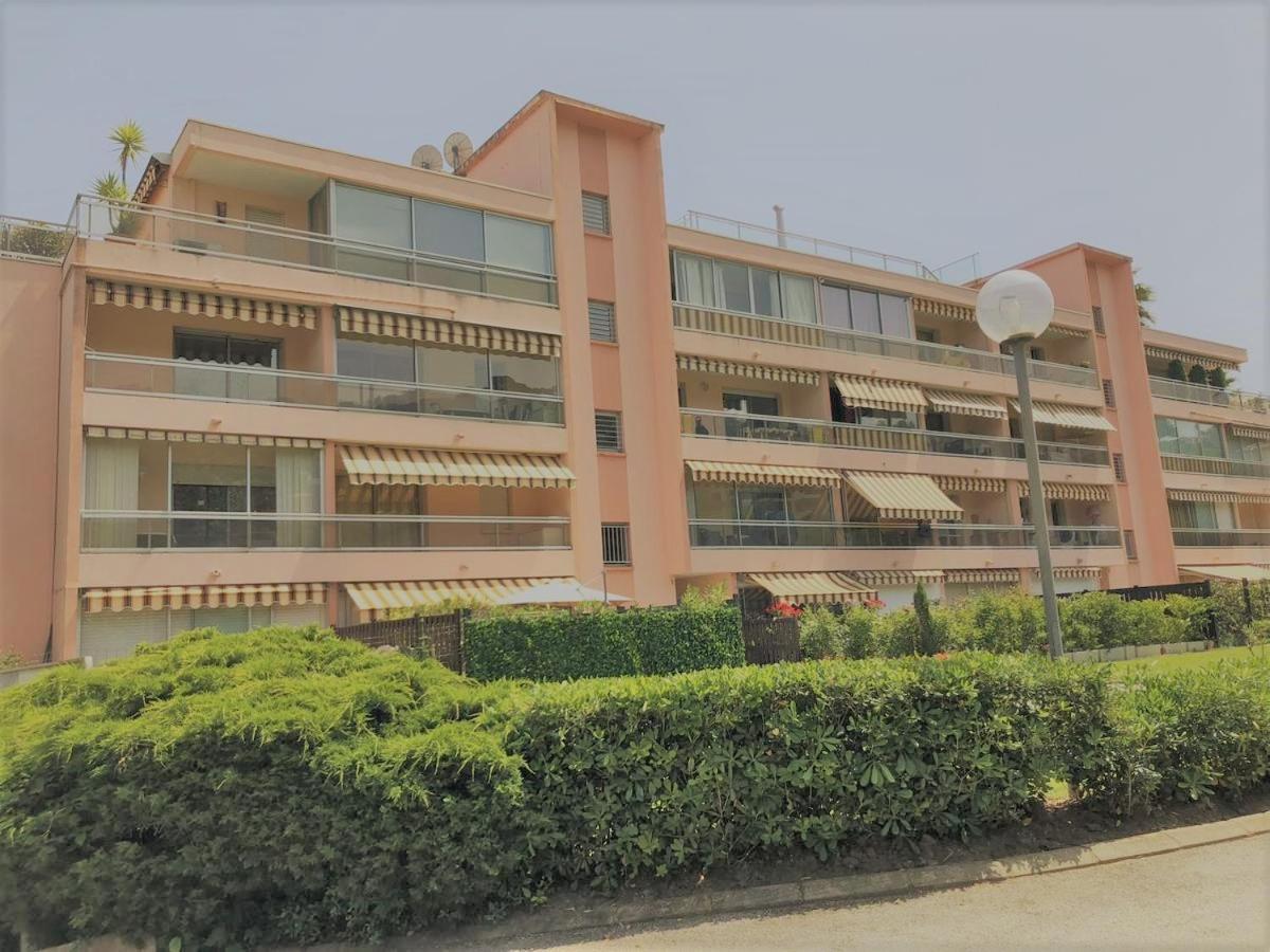 Apt Golfe Juan - 5min des plages - Parking privée - Piscine Rooftop Vallauris Extérieur photo