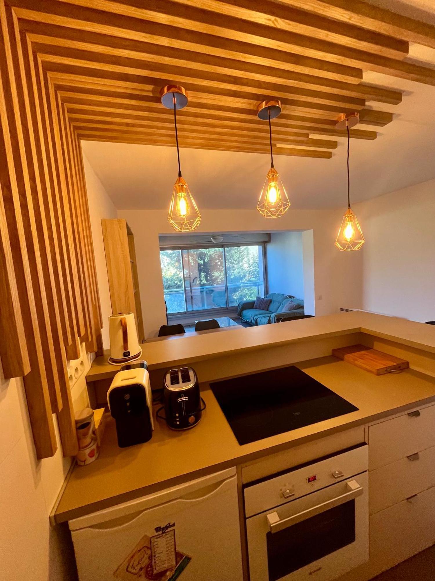 Apt Golfe Juan - 5min des plages - Parking privée - Piscine Rooftop Vallauris Extérieur photo